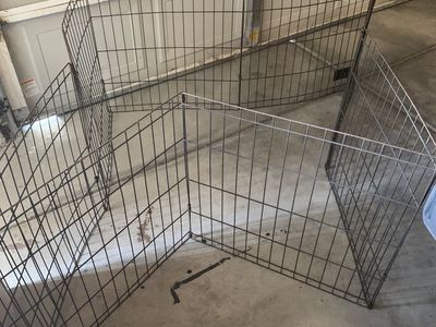FREE foldable metal pet play pen
