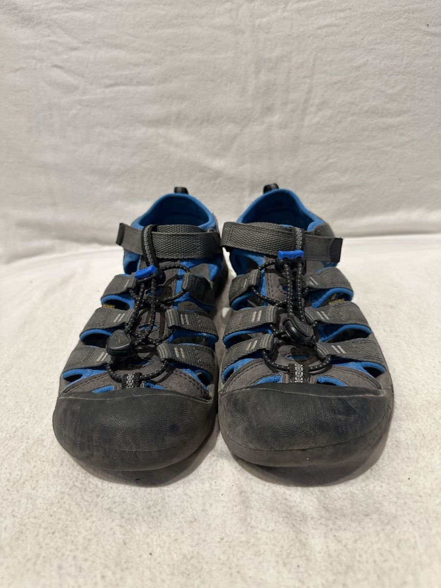 Keen youth size 6 grey/blue trim, washable, hiking sandals