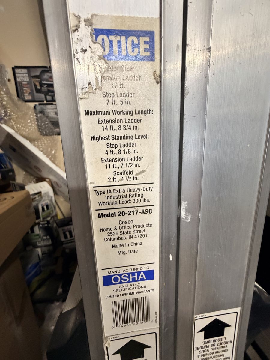 Multi-use ladder (A-frame and extension ladder)