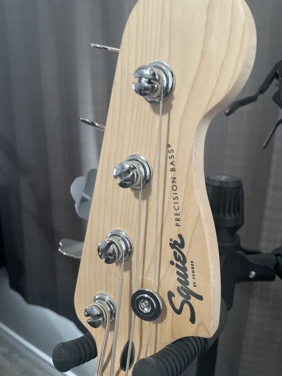 Squier Precision Bass