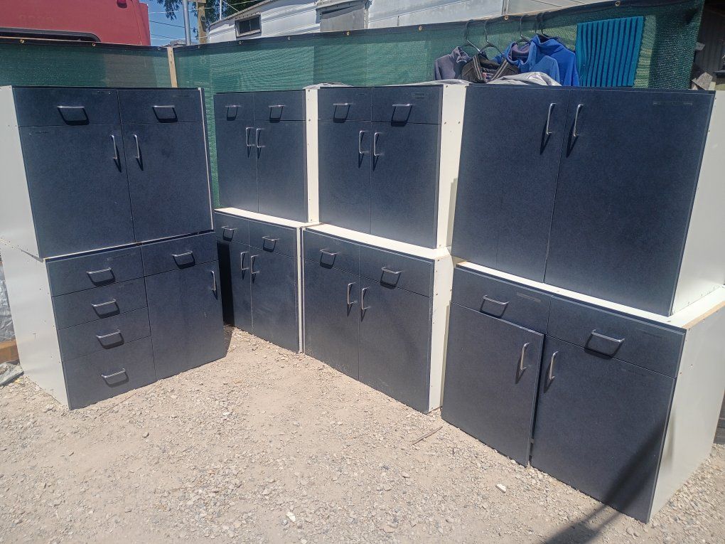 8 nice base cabinets