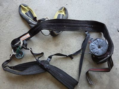 Scarpa Climbing Shoes with Harness, Carabiner, Belay Device & Chalk Bag Bundle