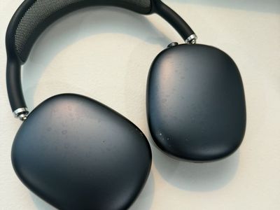 Apple AirPods Max Over-Ear Headphones - Space Gray - Active Noise Cancellation & Spatial Audio