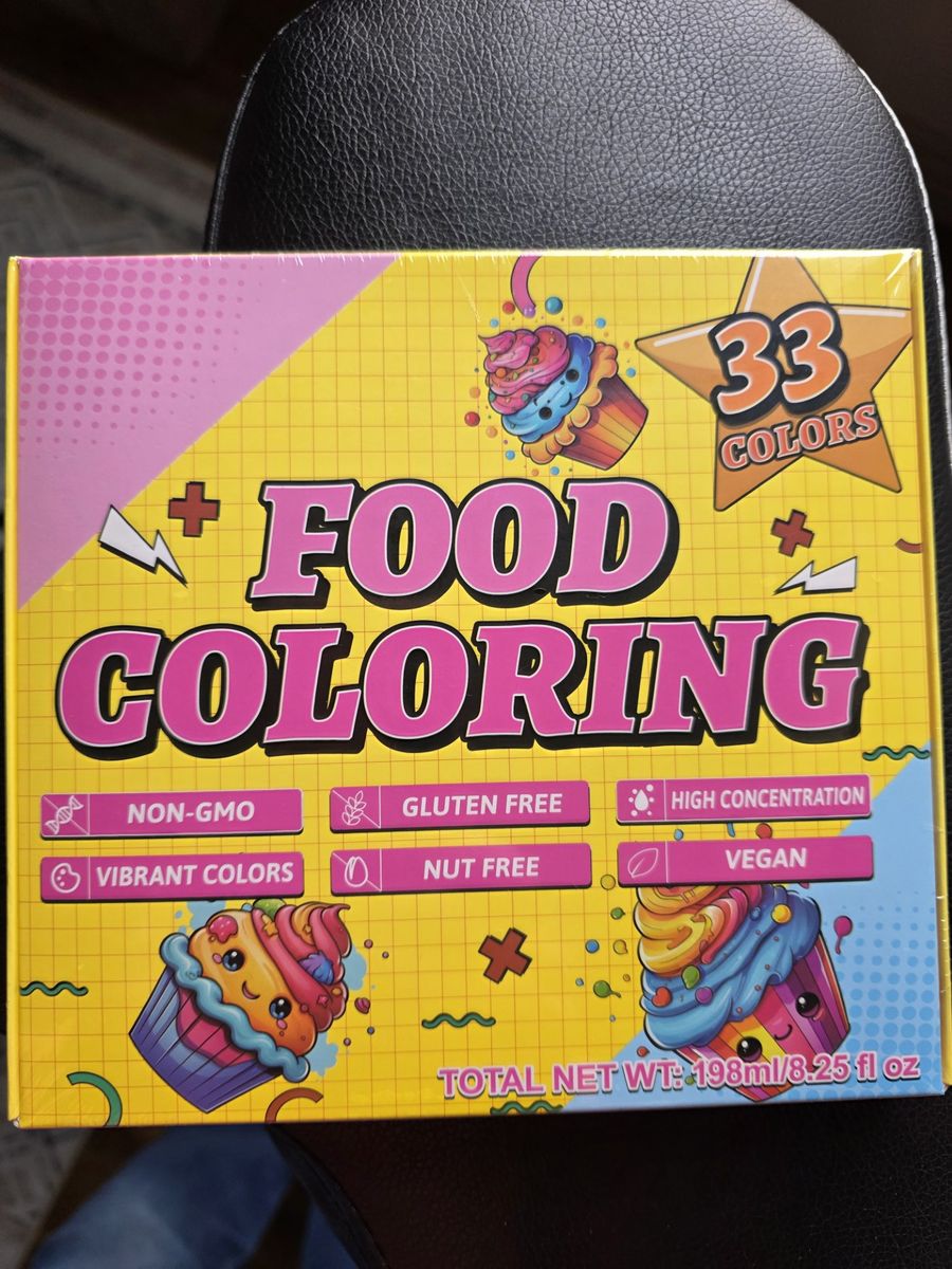 33 color food coloring kit. Brand new, still in wrapper