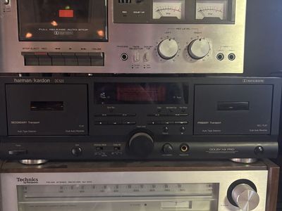Vintage audio equipment and guitar gear