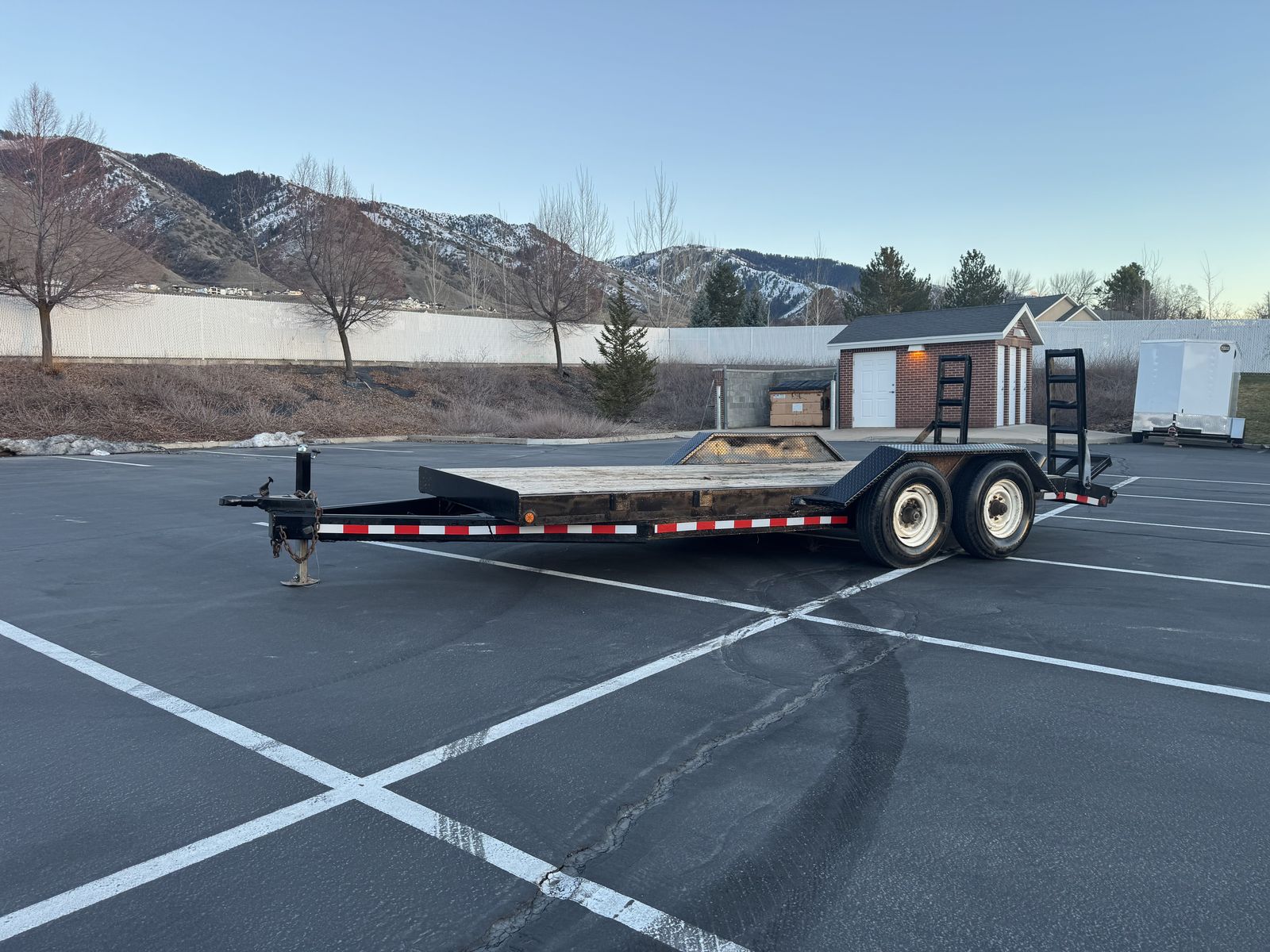 Heavy Duty 18’ x 7’ Flatbed 14k With Ramps