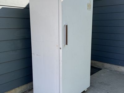 Working White-Westinghouse Upright Freezer