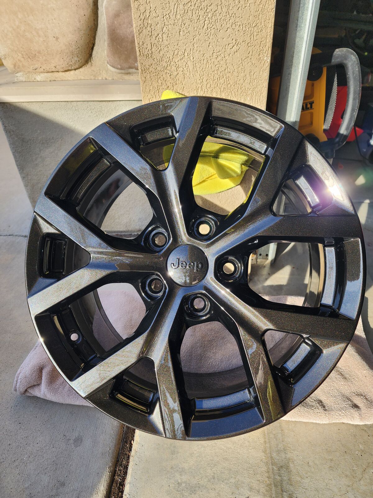 Jeep grand cherokee 18in Y spoke rims