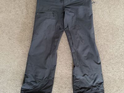 Flylow Nina Women Med Ski Pant (MSRP $365)