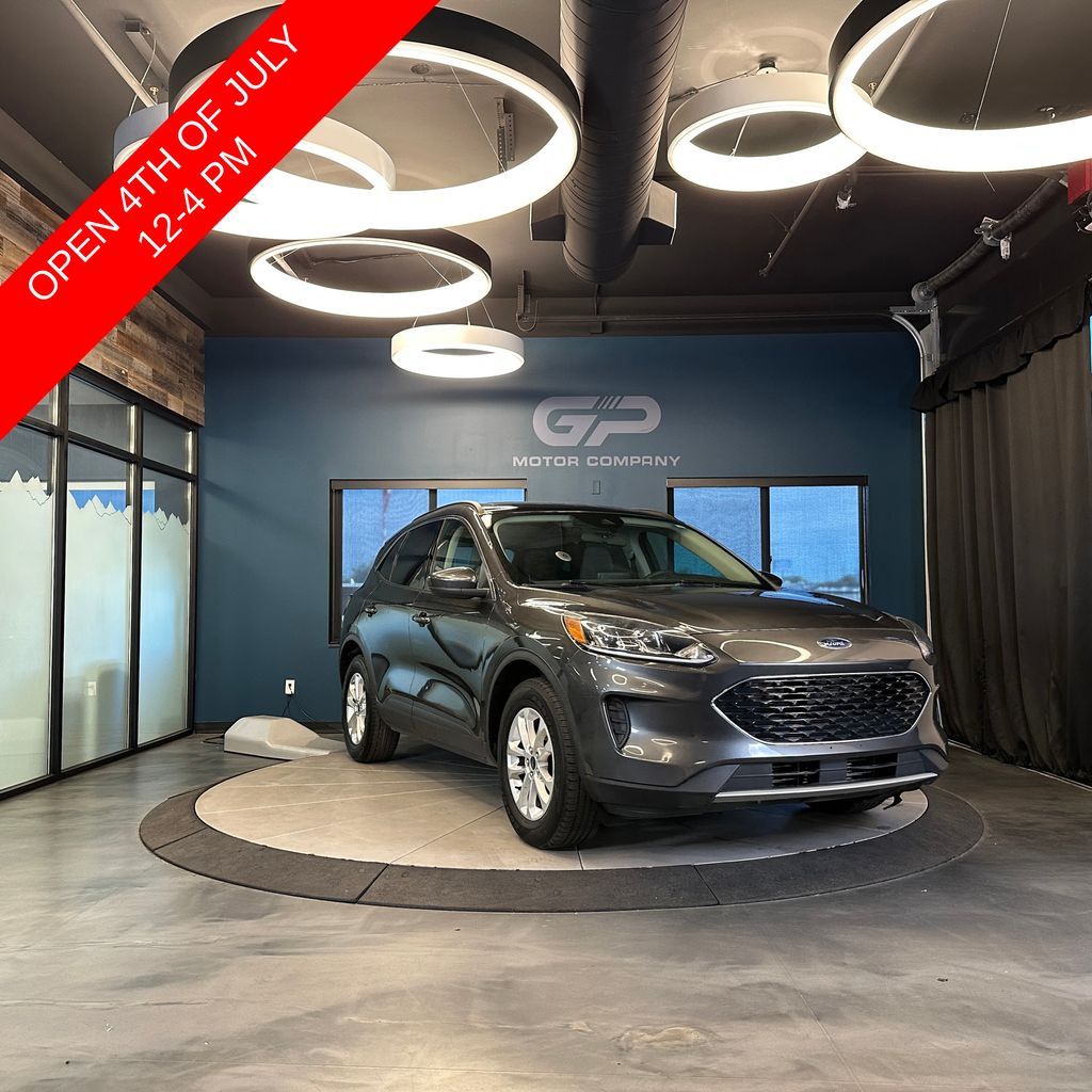 2020 Ford Escape SE