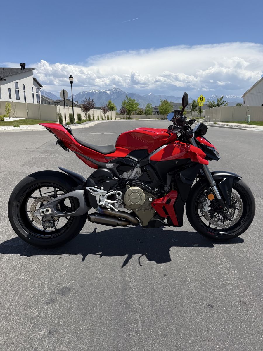 2025 Ducati Streetfighter V4 Motorcycle, Sport Bike