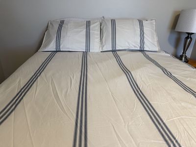 Full/Queen Size Striped Duvet Cover & Two Pillow Shams - Cream & Blue Bedding Set
