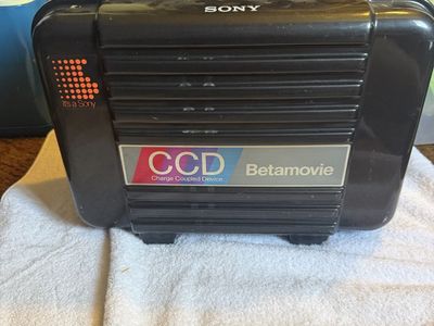 Sony Betamovie BMC-550 CCD Super Beta Camcorder w/ Case & Battery - Vintage Video Camera