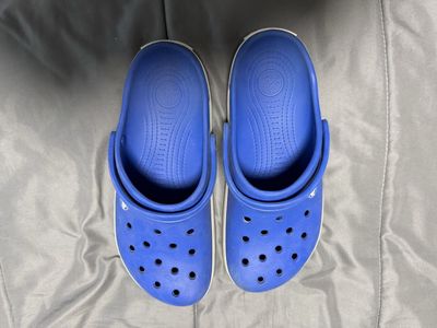 Crocs Blue Clogs Men's Size 10 Women's Size 12 Classic Slip On Shoes