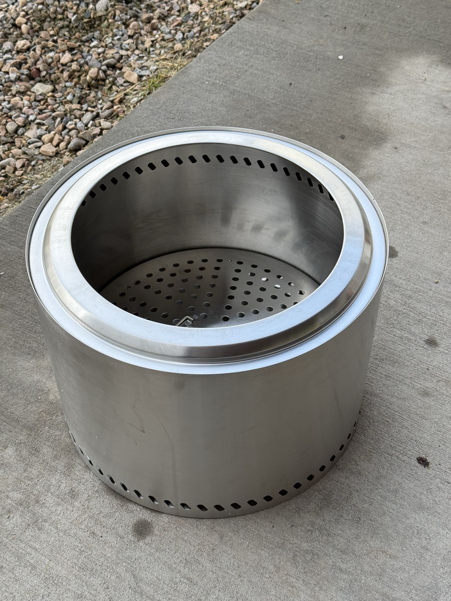 Outdoor Smokeless Fire Pit Like Solo Stove