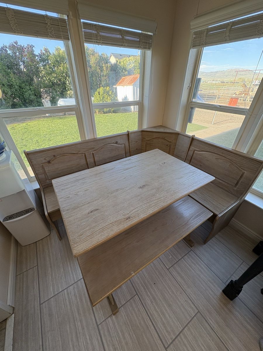 Breakfast Nook Table And Bench