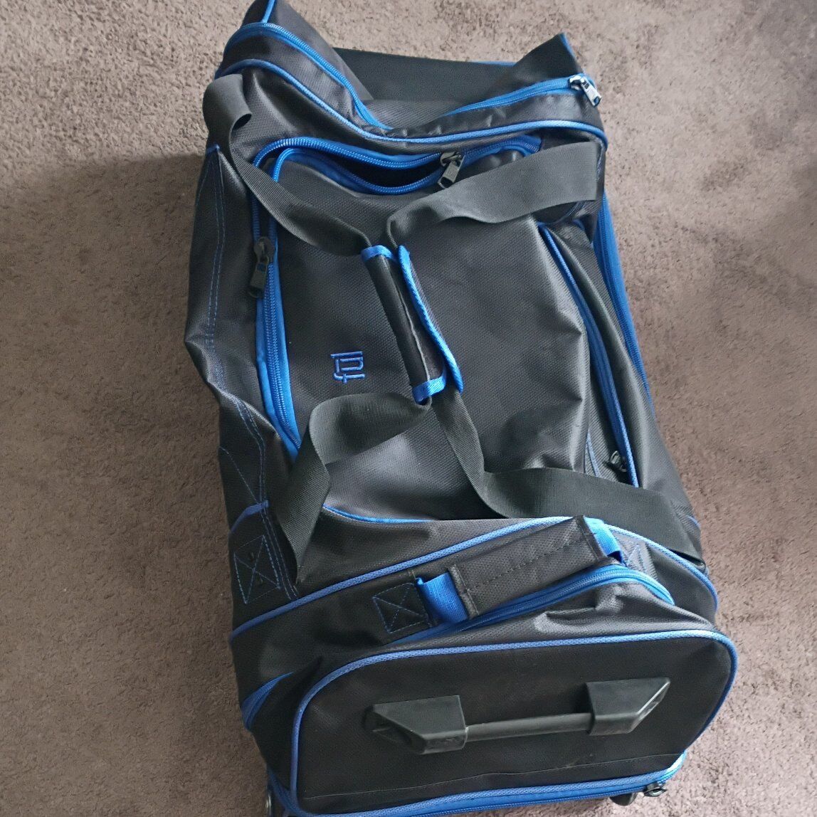 "FŪL" Workhorse Rolling Duffel Bag