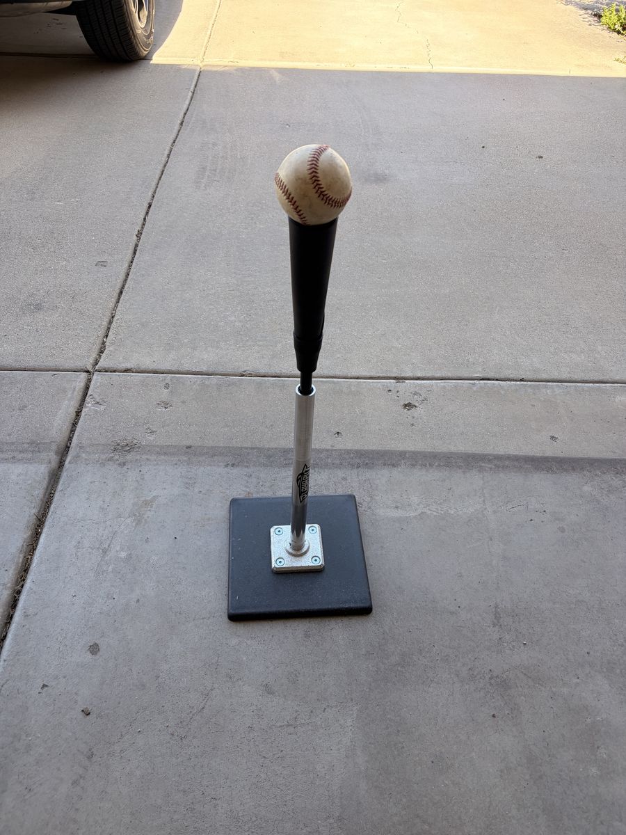 PLAYAPUT Baseball/Softball Batting Practice Tee - Adjustable Height - Portable