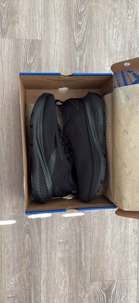 Brand New Brooks Glycerin 23 Size 11m