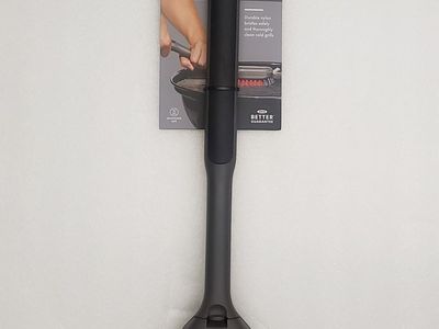 OXO Good Grips Grilling Cold Clean Grill Brush - New