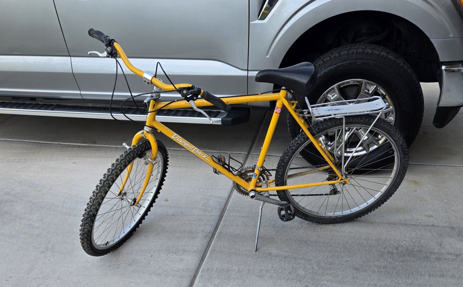 Vintage Diamond Back Yellow Mountain Bike with Blackburn Mtn Rack