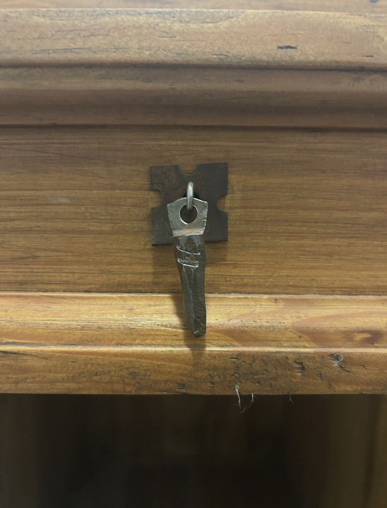 Main image 4