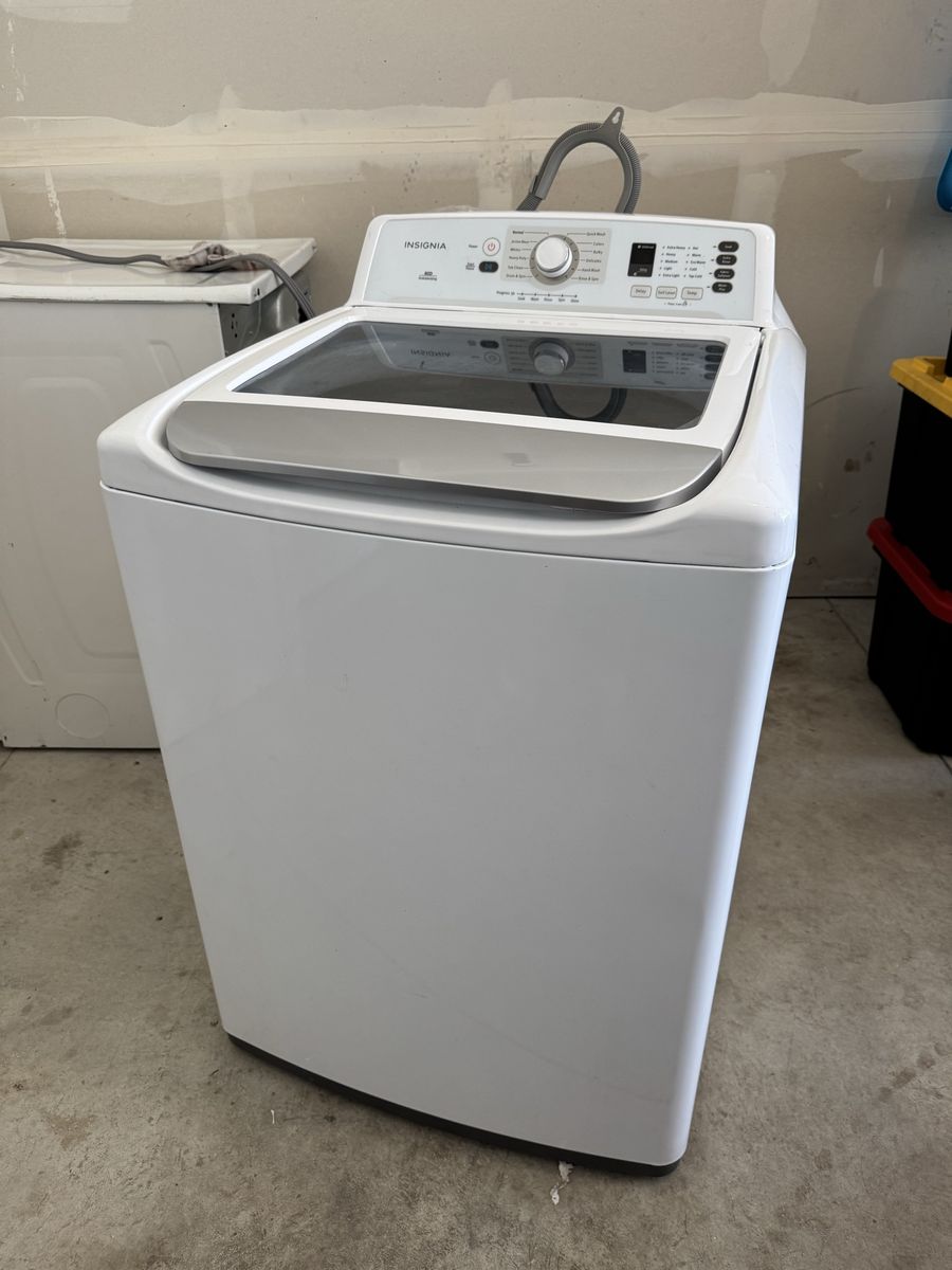 Washer and Dryer. Insignia Top-Load Washing Machine & Whirlpool Duet Front-Load Dryer Set - White