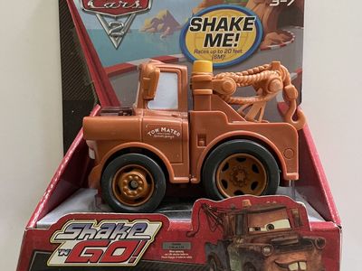 Disney/Pixar Cars 2 Shake 'n Go! Mater, 2005, NIB