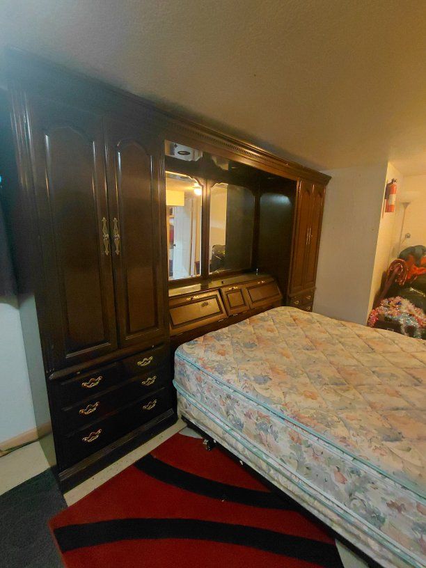 Main image 5