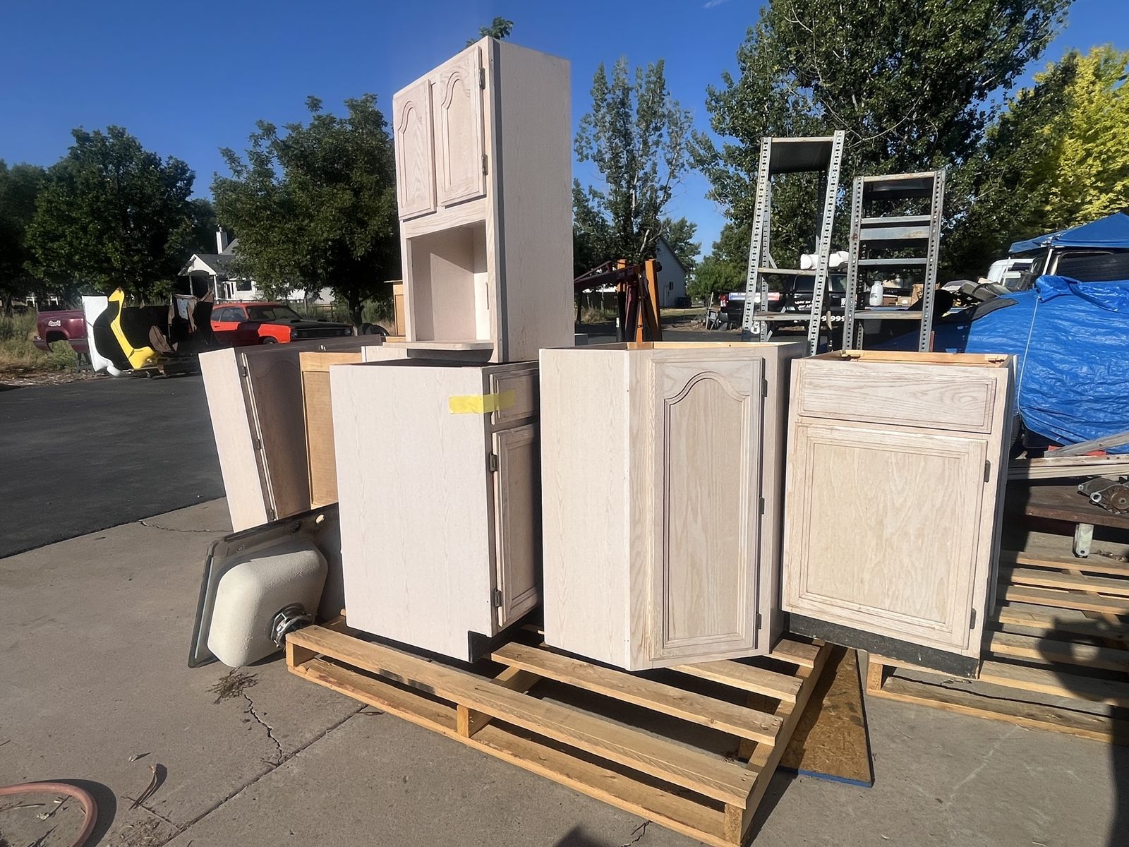 Good, used Oak Kitchen Cabinets