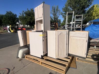 Good, used Oak Kitchen Cabinets