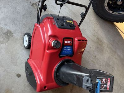 Toro Power Clearing snowblower