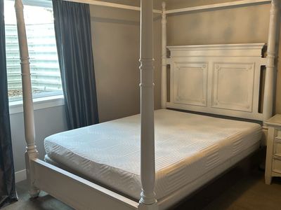 Queen Size Canopy Bed Frame with Mattress