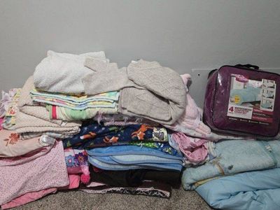 Blankets/ comforter sets