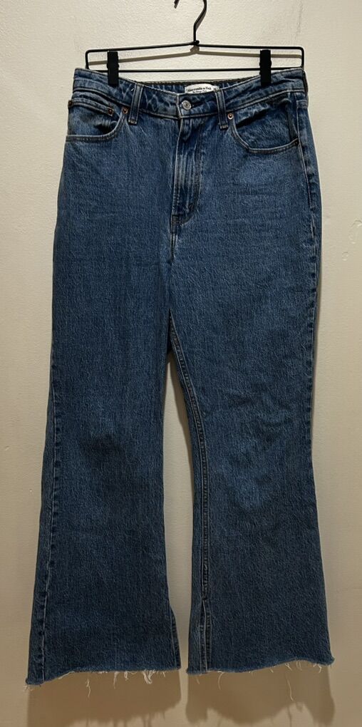 Abercrombie & Fitch The Vintage Flare High Rise