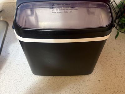ICE MAKER