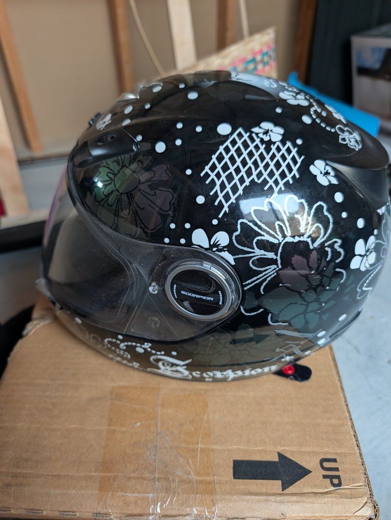 Scorpion EXO-R410 Motorcycle Helmet - Black/White Floral Pattern, Size Small