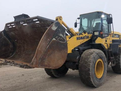 2016 Komatsu WA270