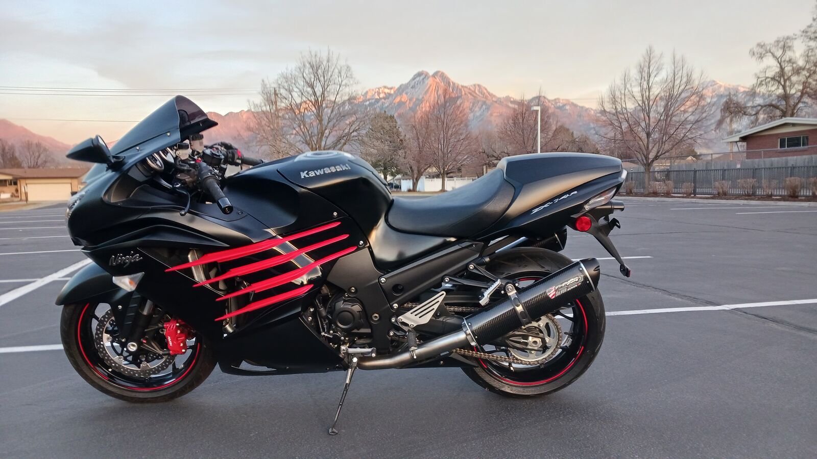 2014 KAWASAKI ZX14R, 558 ORIGINAL MILES