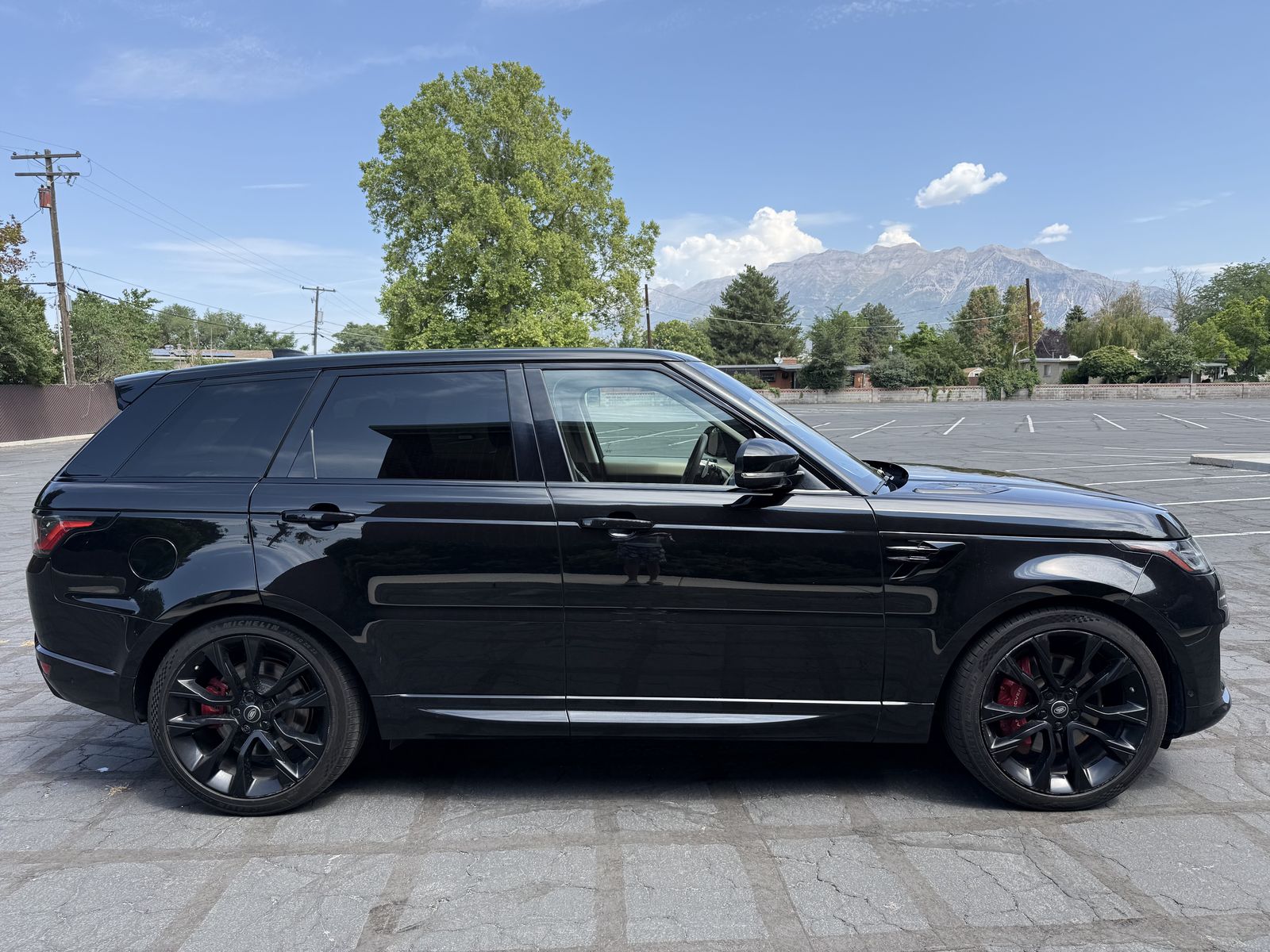 2020 Land Rover Range Rover Sport HST