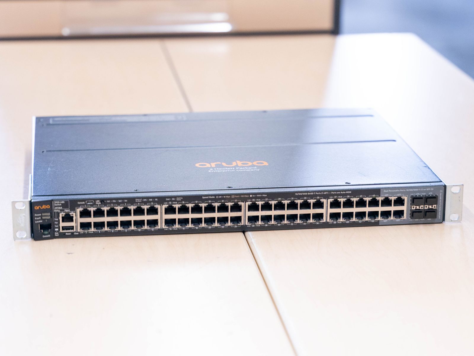 HPE / Aruba 48 Port Gigabit Managed Switch with 2x 10G Ports