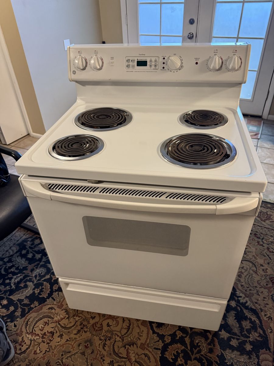 GE White Electric Range & Vent Hood