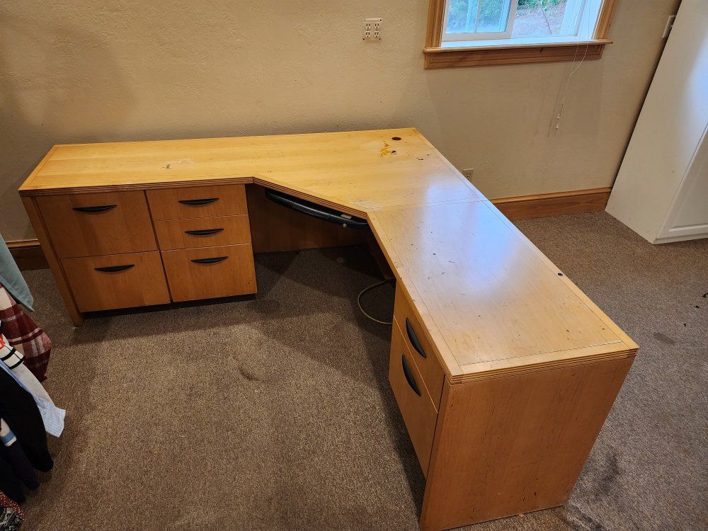 Large Wooden L-Shaped Corner Office Desk with Drawers and Keyboard Tray