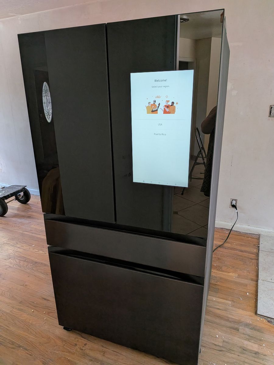 Samsung Bespoke 29 cu. ft. 4-Door French Door Refrigerator with Family Hub - Matte Black Steel