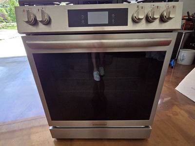 Frigidaire 30 in gas range
