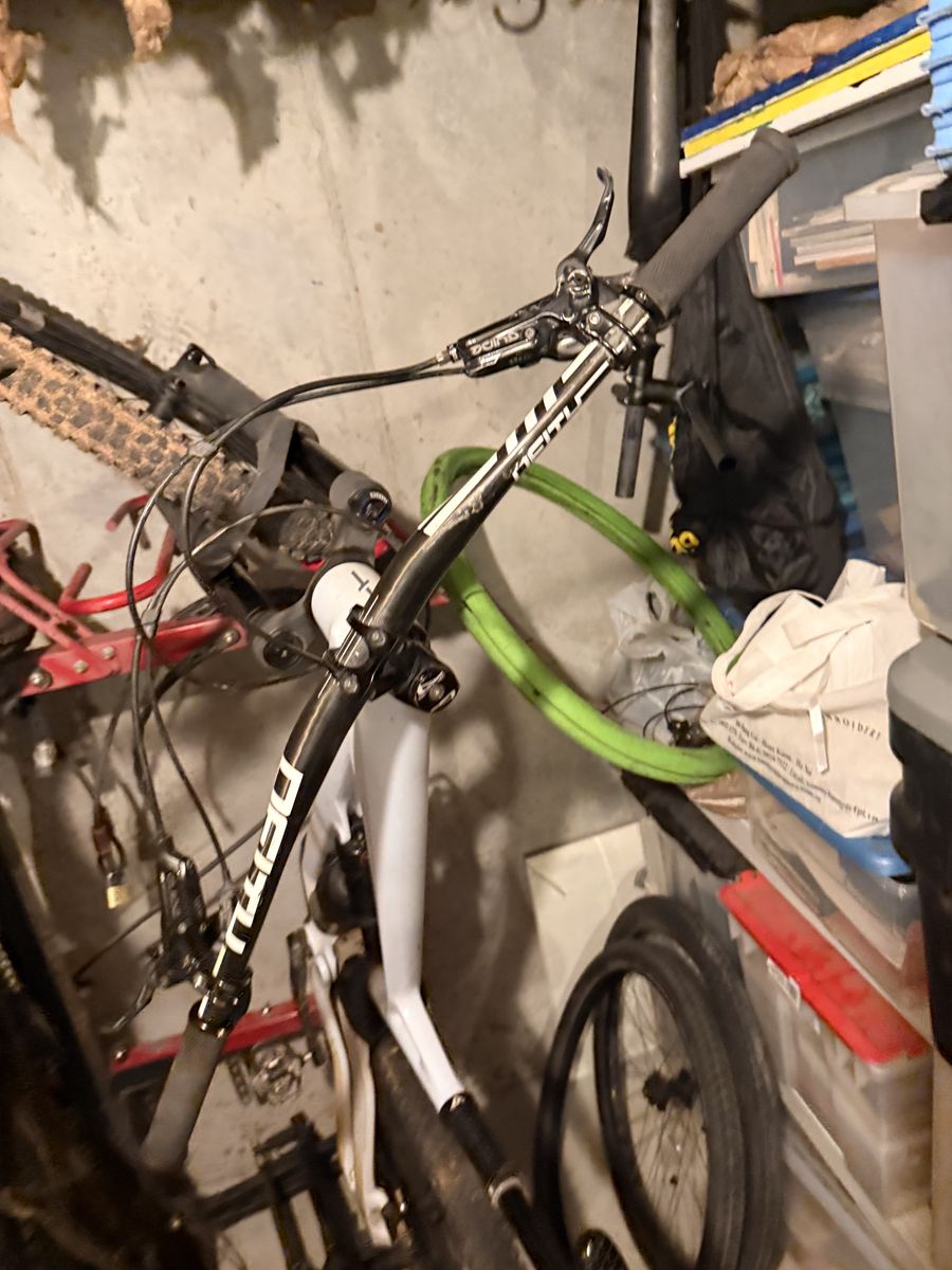 YT jeffsey Carbon Med