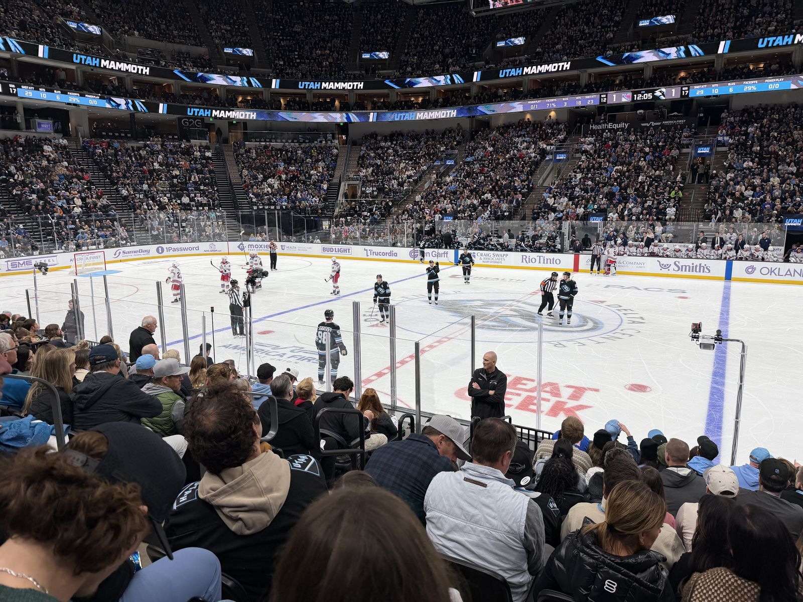 Utah Mammoth v Los Angeles Kings: TOYOTA CLUB, up to SIX amazing seats!