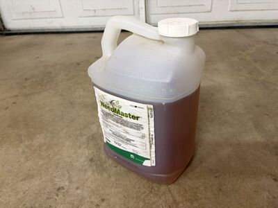 Nufarm WeedMaster Farm Post-Emergent Herbicide 2.5 Gal - Broad spectrum of annual, biennial, and perennial broadleaf weeds