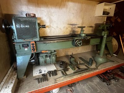 Oliver 20-C 24 inch pattern makers lathe