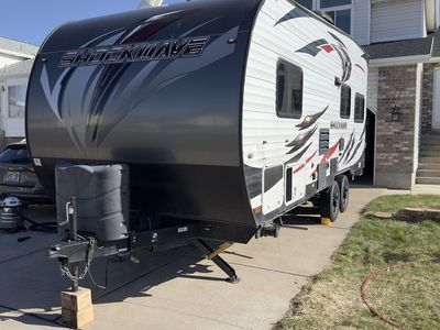 2017 forest river shockwave